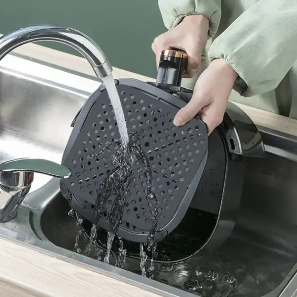 Airfryer-Zubehör: Gelochte Silikonmatte für den Korb
